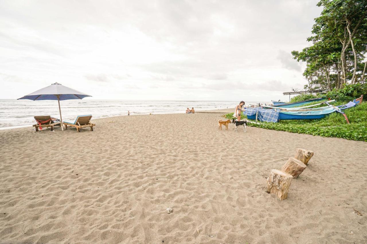 Nelayan Beach Resort By Kts Bali Canggu  Exterior photo